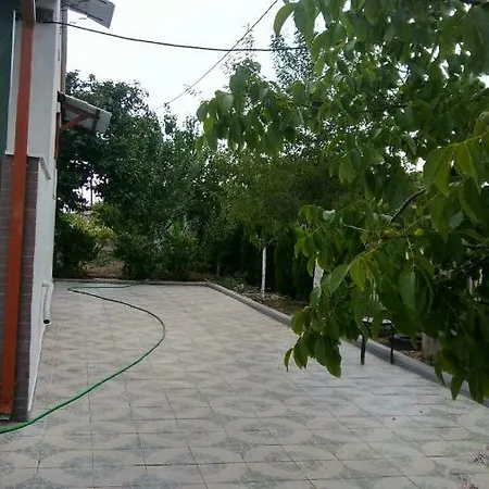 House * Rodokipos